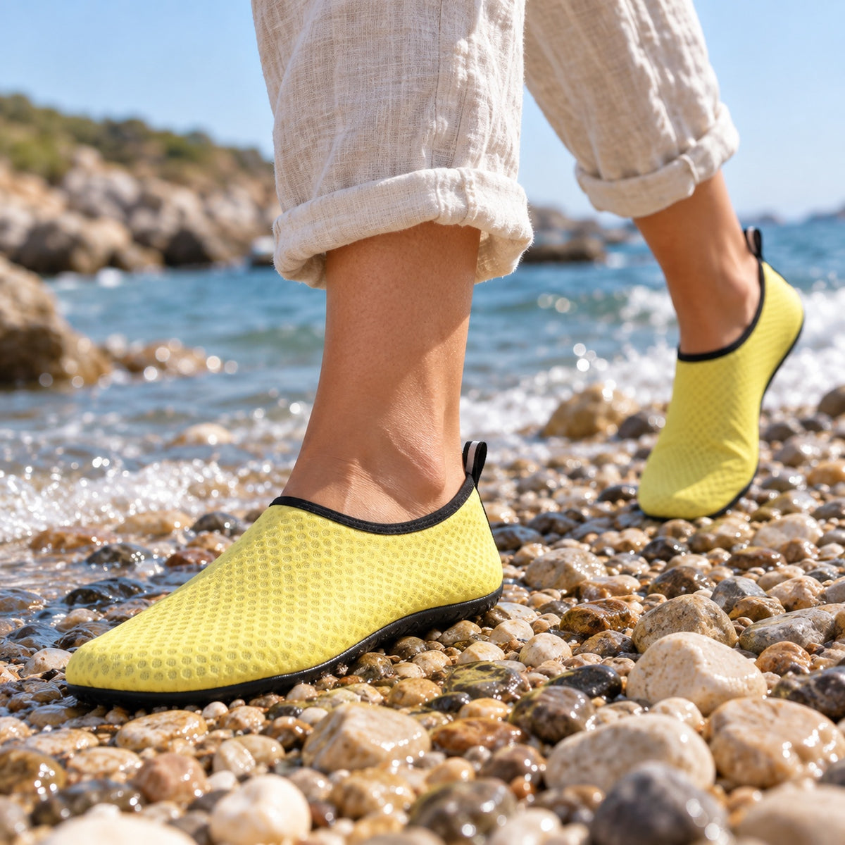 Bailey – Unisex Barefoot Shoes, worn on a walk