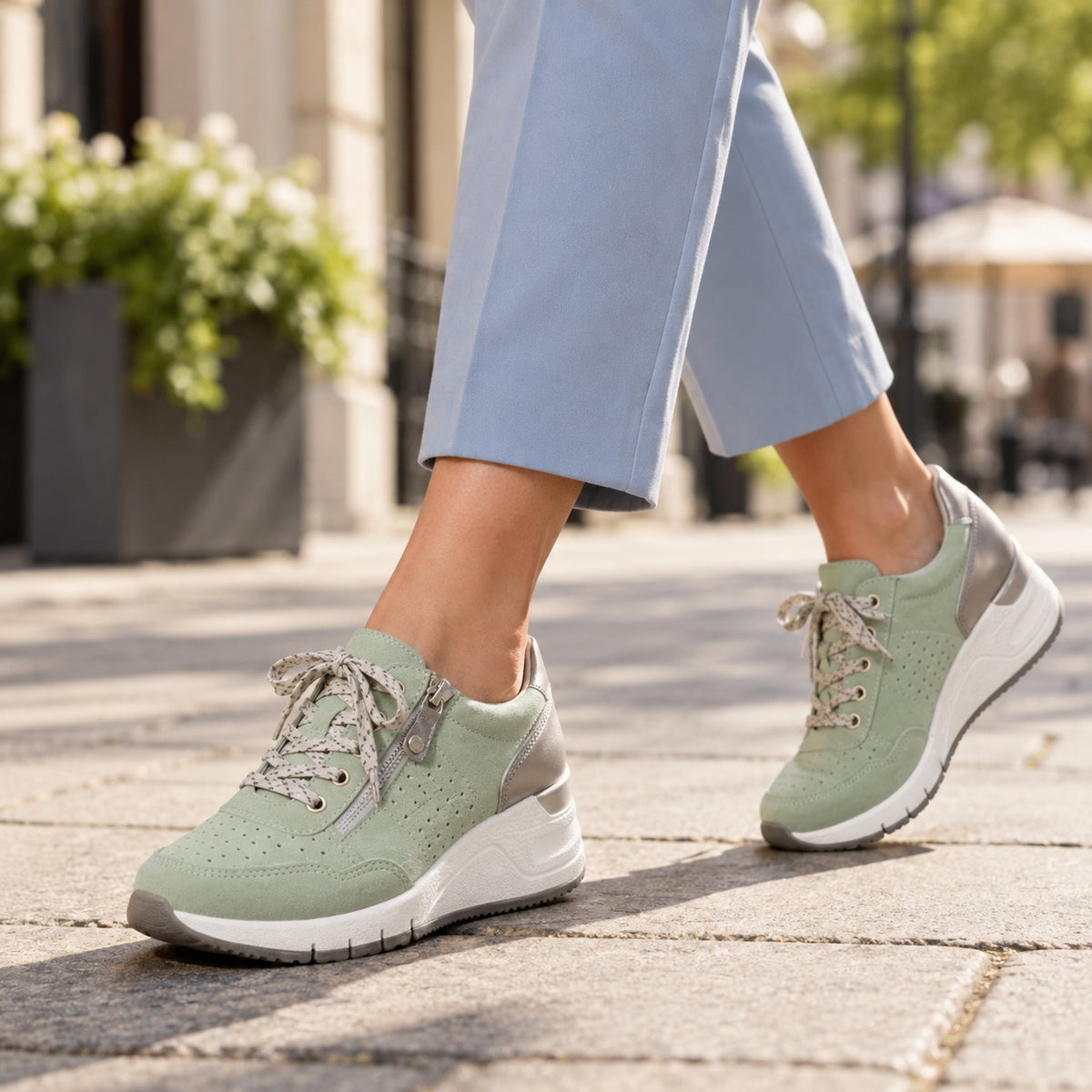 Larson – Unisex Orthopedic Sneakers, worn on a walk