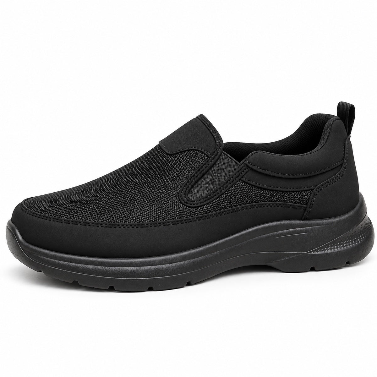 Lynch – Unisex Slip-On Sneakers in Black